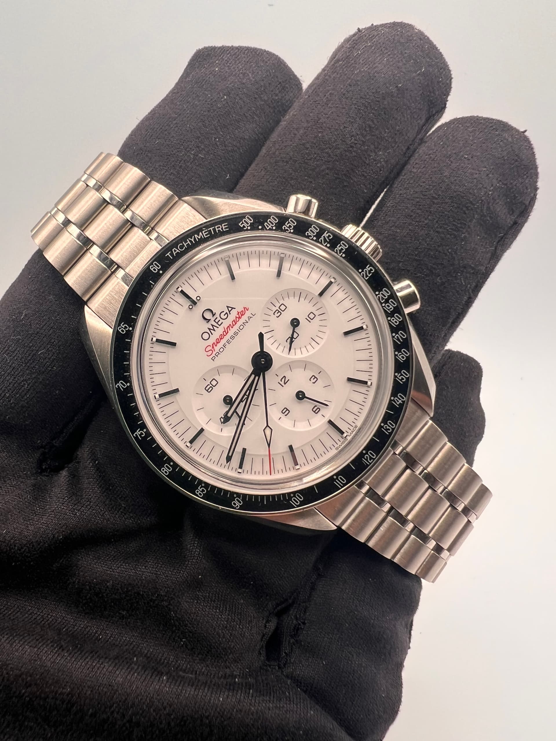 Omega  Speedmaster Moonwatch